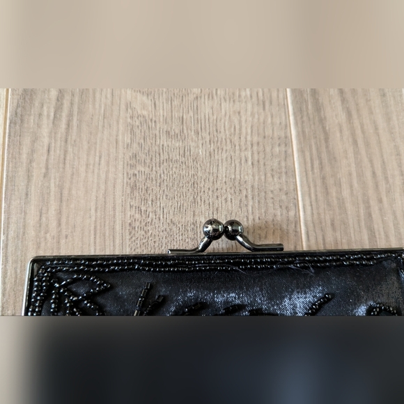 Beaded floral black handbag - Picture 7 of 13